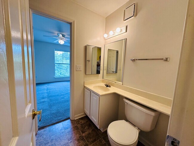 Foto del edificio - 2 Bedroom, 2 Bath Condo