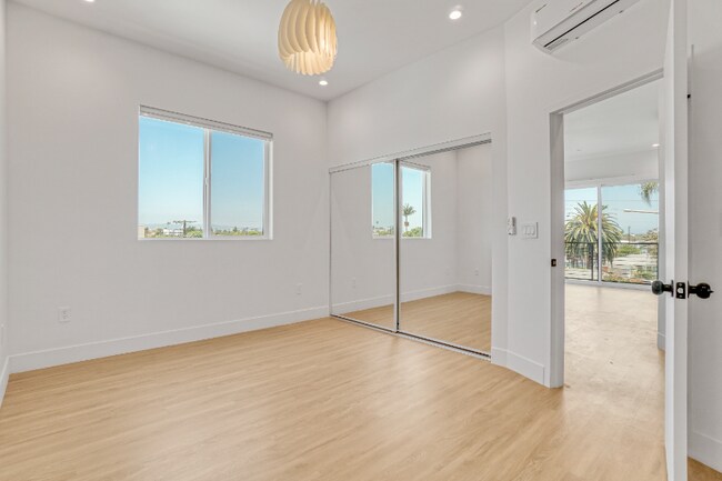 Foto del edificio - 4800-4802 S Slauson Ave