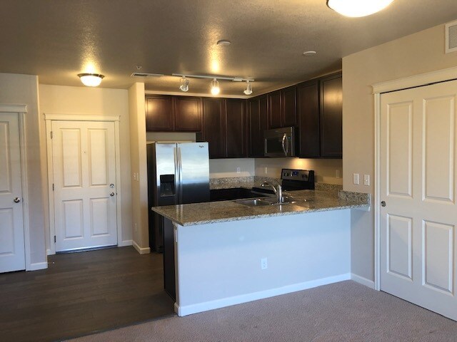 Building Photo - 9258 Rockhurst St