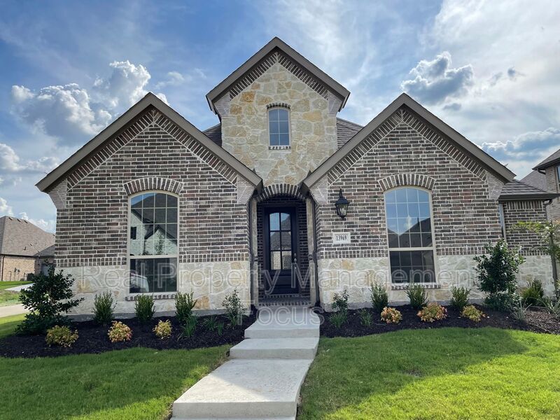 Primary Photo - 13969 Falcon Ranch Dr