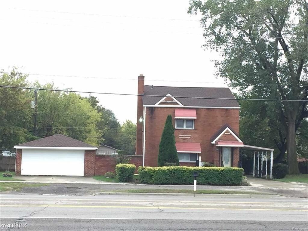 Primary Photo - 3 br, 1.5 bath House - 21864 15 Mile Rd