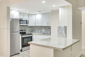 Building Photo - 7925 SW 86th St
