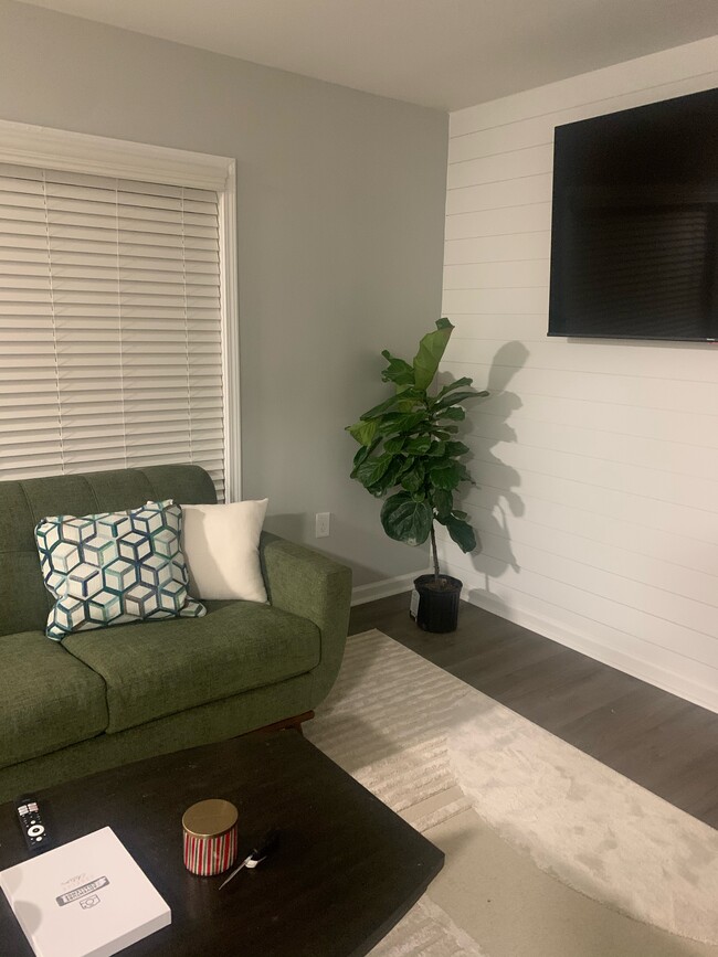 Foto del edificio - 3606 Meriwether Dr
