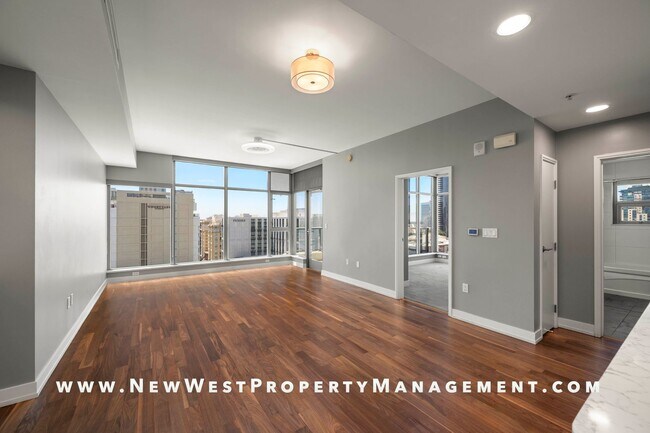 Foto del edificio - Stunning East Village 2-Bedroom at Alta! Available Now! Small Pet OK!