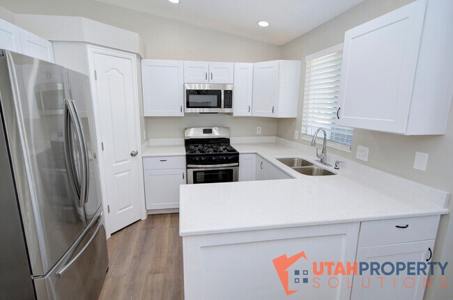 Building Photo - 6528 S 520 W