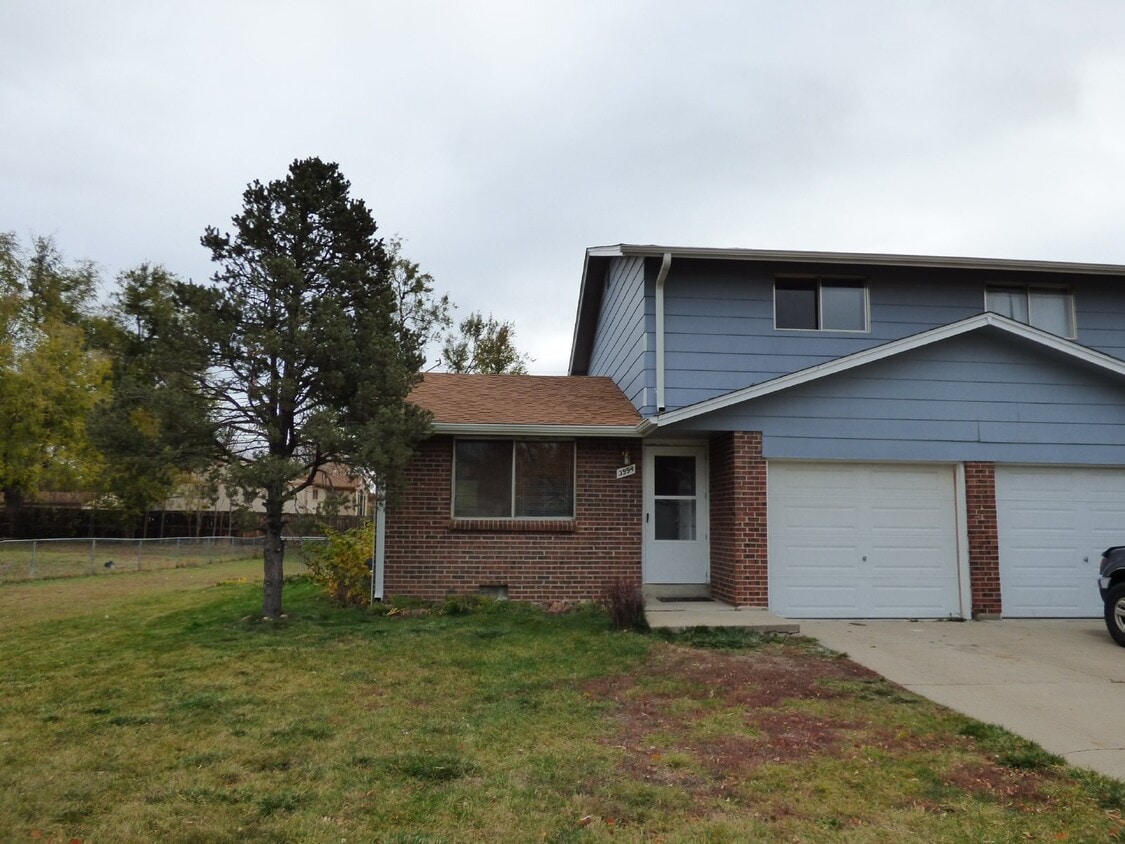Primary Photo - Beautiful 2BR/1.5BA Duplex in Wheat Ridge!