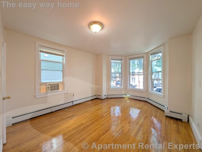 Photo - 379 Windsor St Apartment