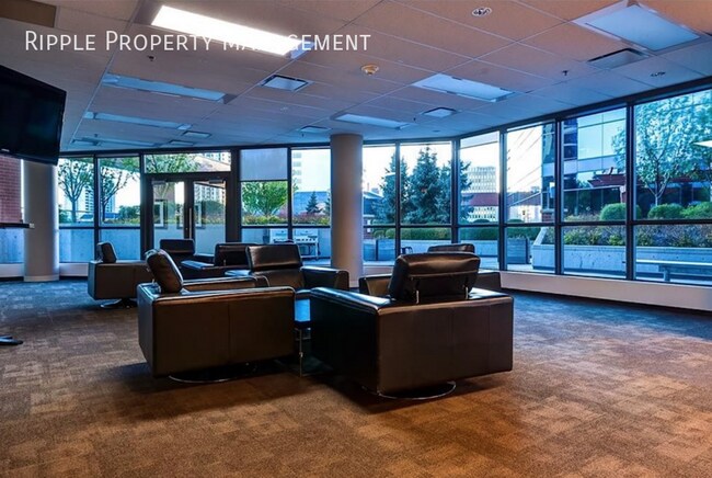 Building Photo - WONDERFUL 1 BED/ 1 BATH CONDO IN THE HEART OF DOWNTOWN