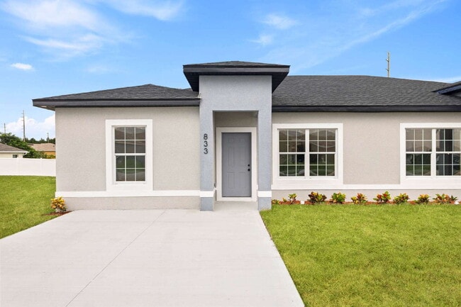 Foto del edificio - Stylish & Spacious 3 Bedroom Home in Prime Location!