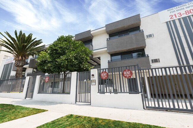 Foto del edificio - 730 S Serrano Ave