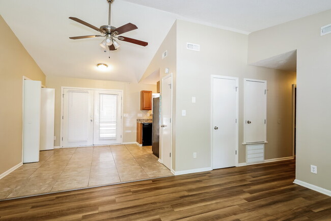Building Photo - 7236 Newell Acres Dr