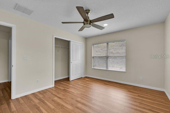Building Photo - 1037 Sailing Bay Dr