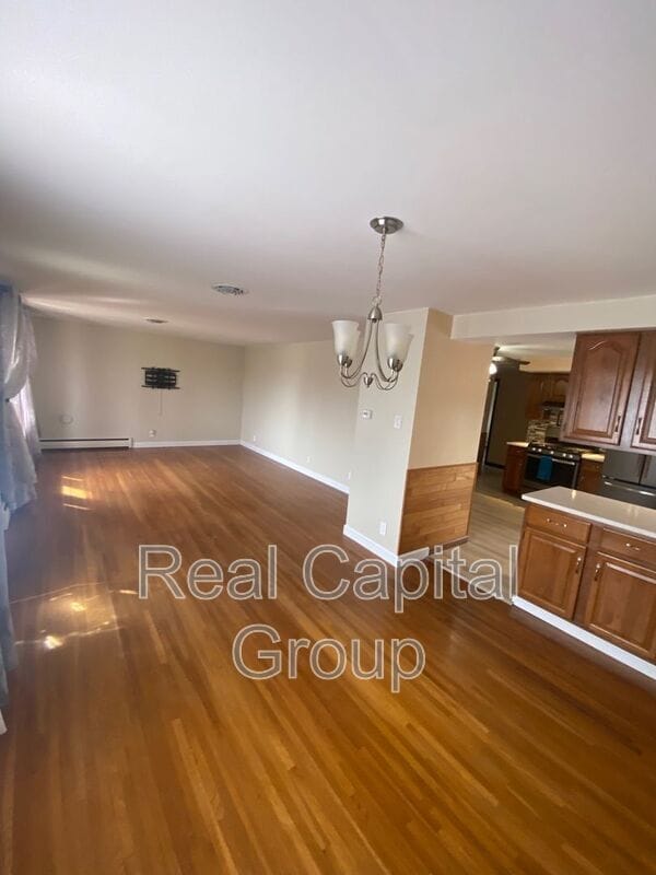 Building Photo - 61 Dennis Ln