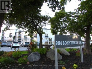 Building Photo - 2001 Bonnymede Dr