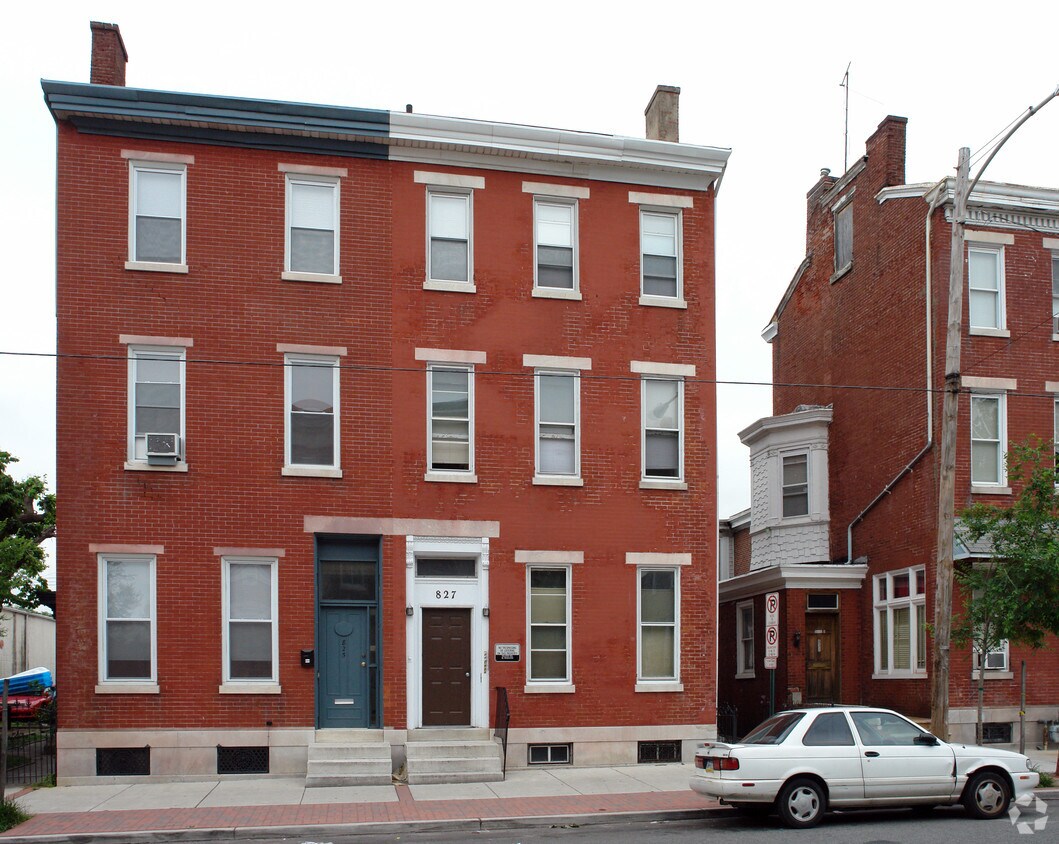 Foto del edificio - 827 Dekalb St