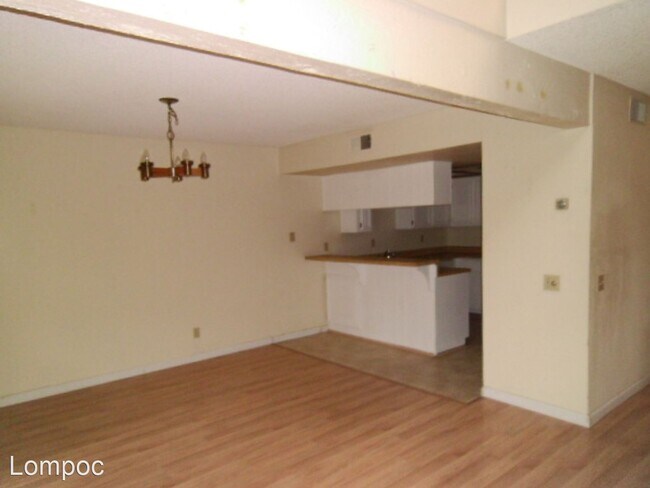 Building Photo - 3 br, 2.5 bath House - 1239 Riverside Drive
