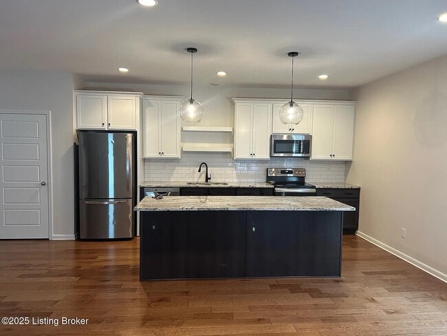 Building Photo - 3022 Taylor Cv Dr