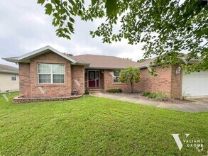 Building Photo - 431 S Yellowwood Dr