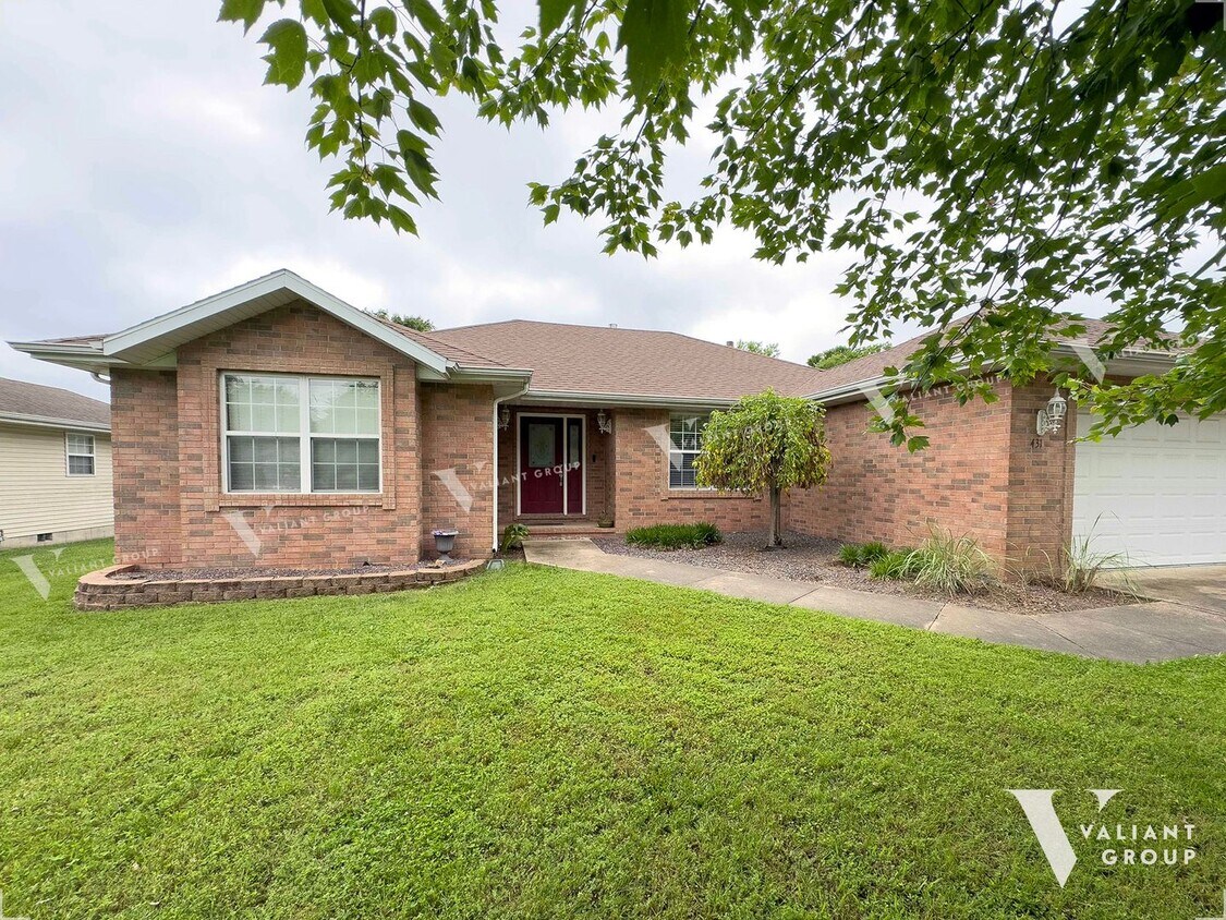Primary Photo - Charming 3-Bedroom, 2-Bathroom Home East o...