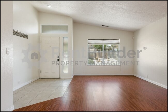 Building Photo - ***ARRIVING SOON*** CALL US TODAY AT (505)...