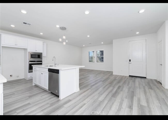 Building Photo - 7453 Jersey St