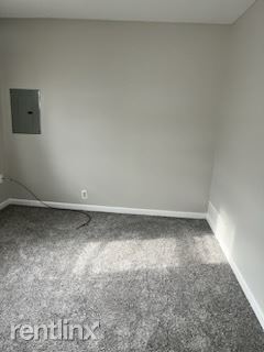Building Photo - 2 br, 1 bath House - 19925 Deering St Livonia