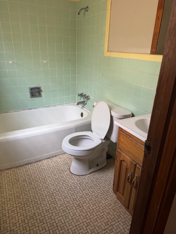 Building Photo - 750 Bonham St