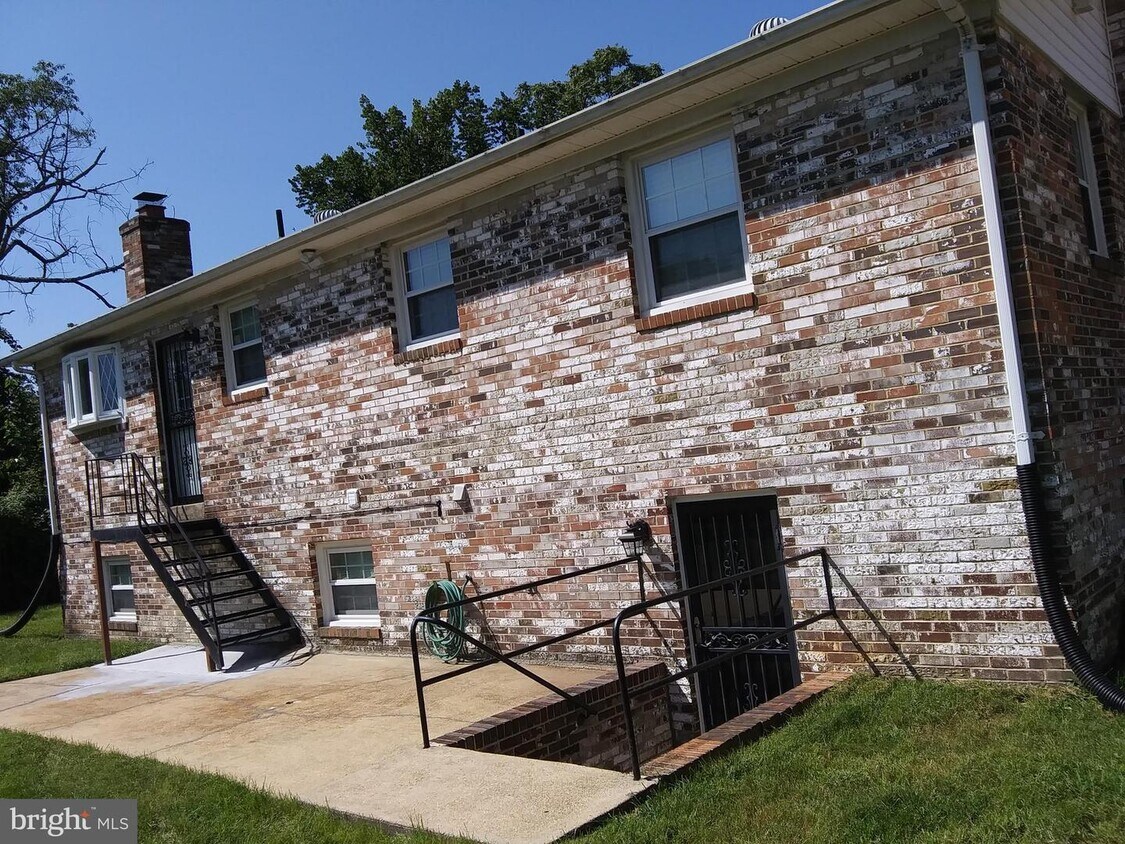 Primary Photo - 2516 Shadyside Ave