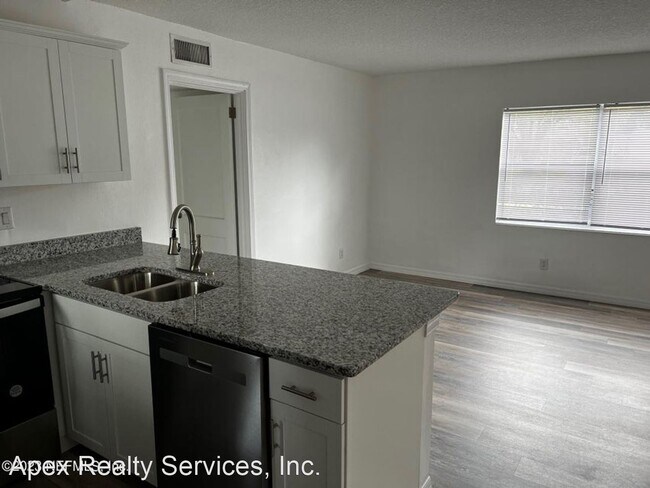 Building Photo - 2 br, 1 bath House - 5420 S River Rd