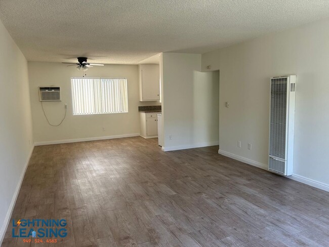 Building Photo - 5133 Yarmouth-25D