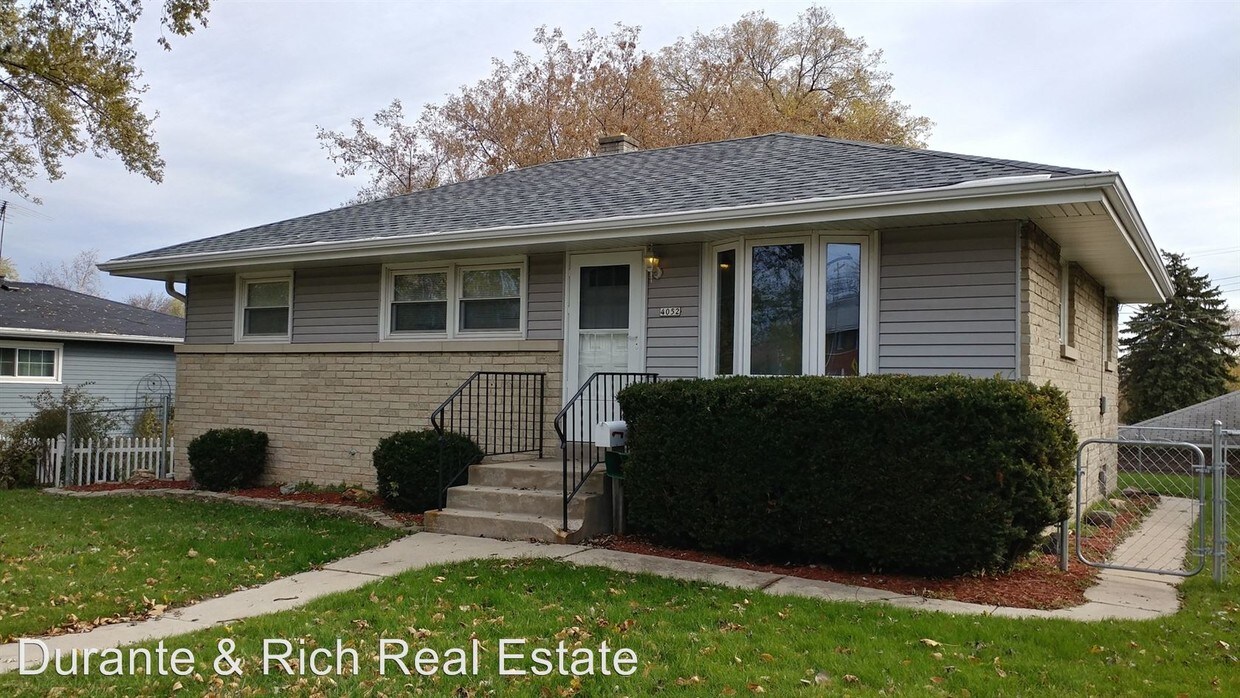 Primary Photo - 3 br, 1 bath House - 4052 S 76th St