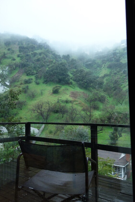 Primary Photo - 2252 Laurel Canyon Blvd