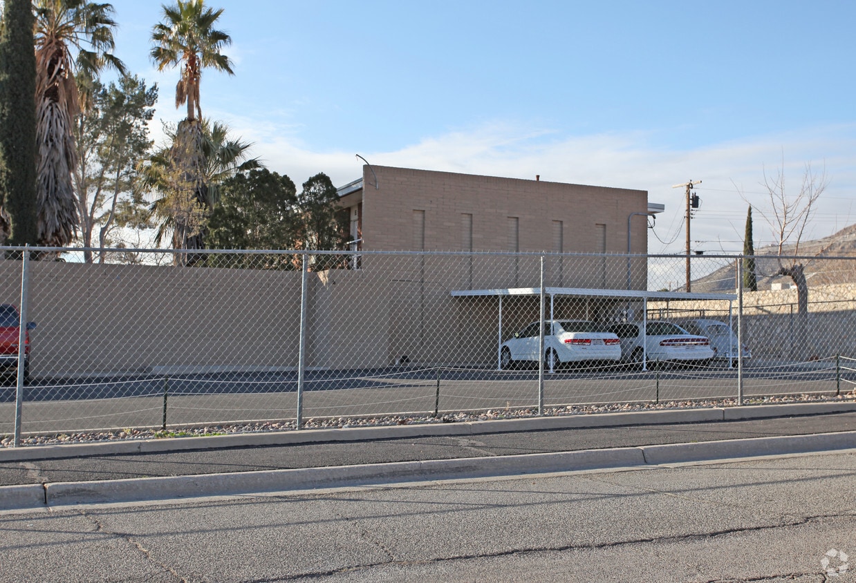 Foto del edificio - 2811 Jackson Ave