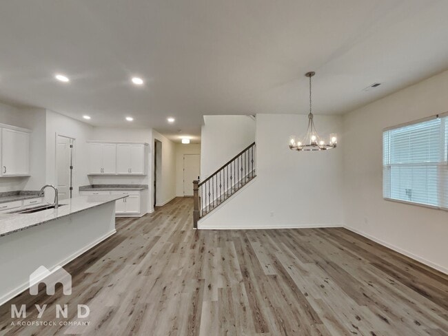 Building Photo - 4607 Kobus Ct.