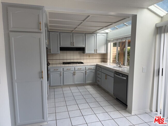 Foto del edificio - 12010 Falcon Ridge Way