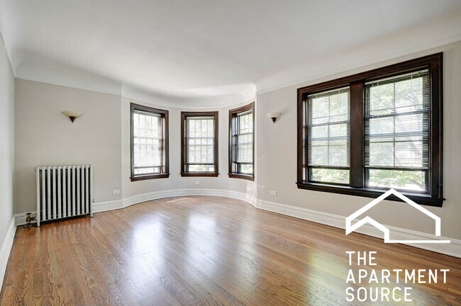 Building Photo - 4215 N Kedvale Ave