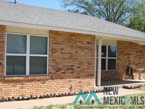 Building Photo - 1900 Arcineiga Dr