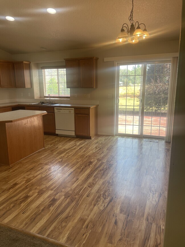 Foto del edificio - 518 Cornwall Way