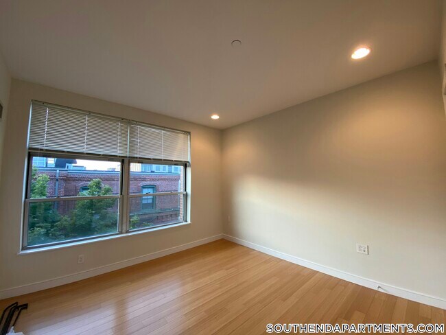 Foto del edificio - 601 Albany St