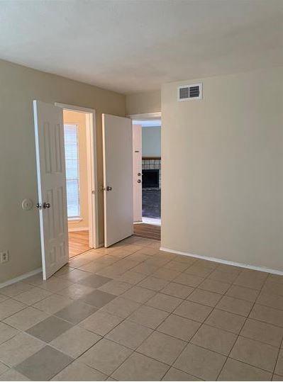 Building Photo - 3048 Navarro Ln
