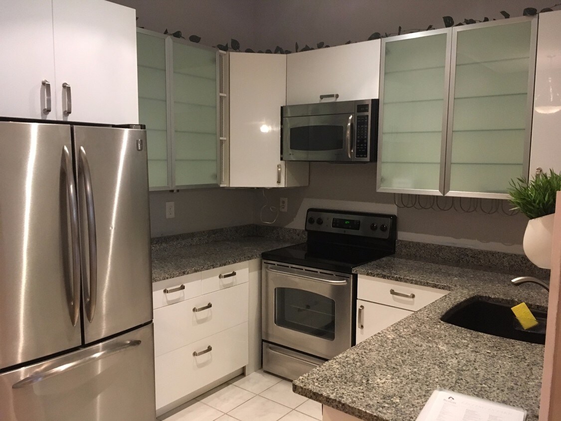 48 Forest St, Medford, MA 02155 Condo for Rent in Medford, MA