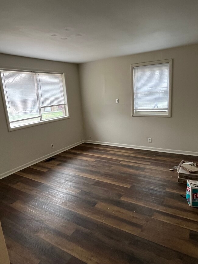 Building Photo - 49 Donelson St