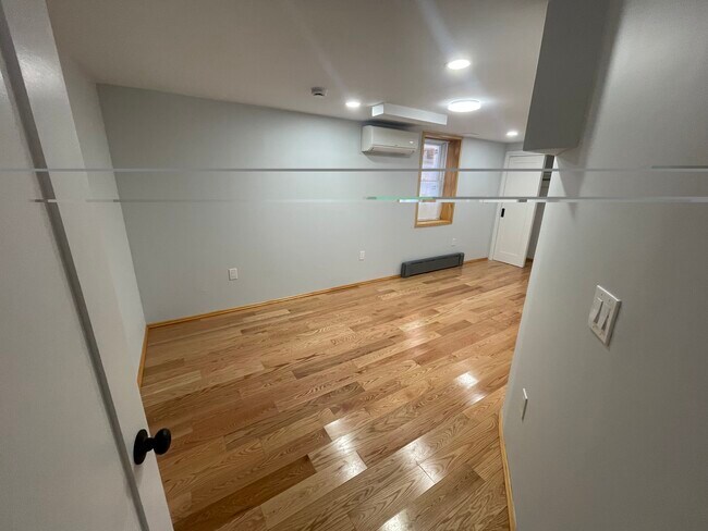 Foto del edificio - 2544 Yates Ave