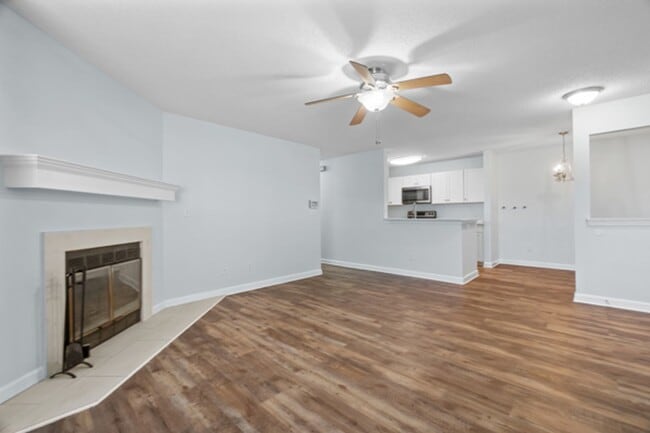 Foto del edificio - 2 Bed 2 Bath Condo for Rent in Norfolk!