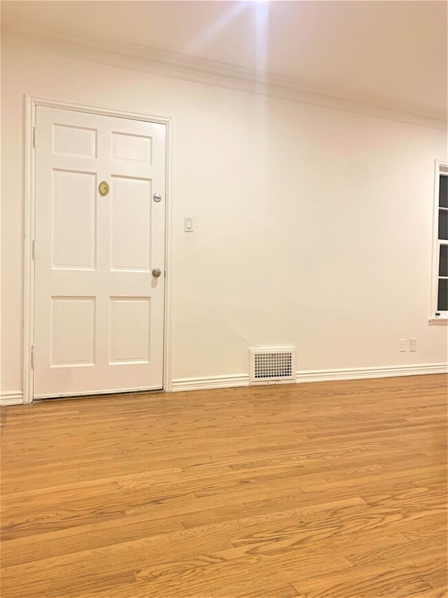 Building Photo - 136 S McCarty Dr