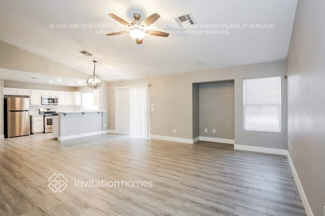 Foto del edificio - 5332 Acacia Grove St