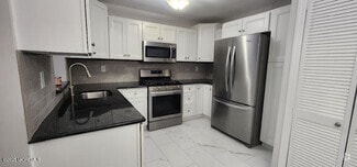 Building Photo - 101 Hyacinth Ln