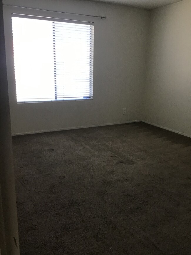 Building Photo - 43376 Cook St