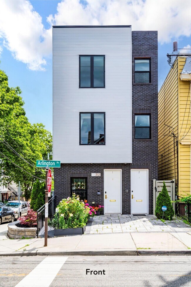 Building Photo - 312 Arlington Ave