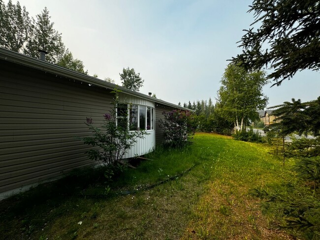 Building Photo - Beautiful 4 Bedroom home with 2 Car Garage